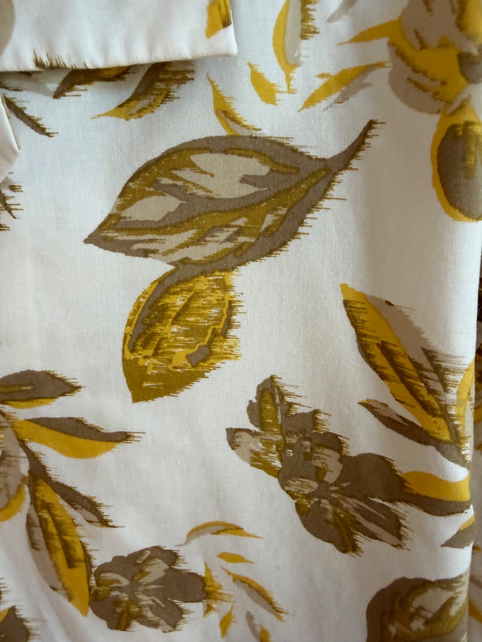 Uniqlo Tropical Leaf Shirt Button Up - detail 1
