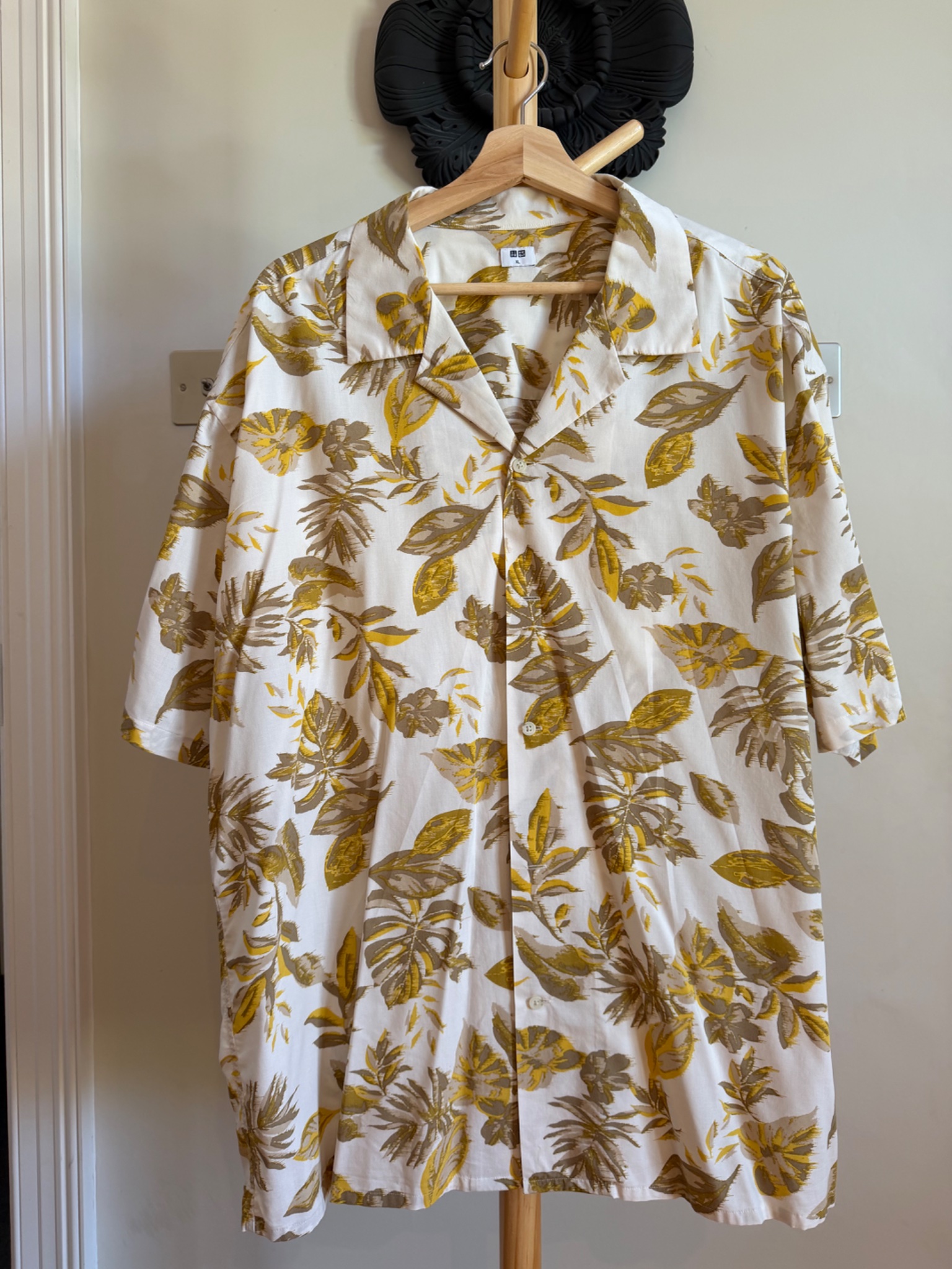 Uniqlo Tropical Leaf Shirt Button Up - hero
