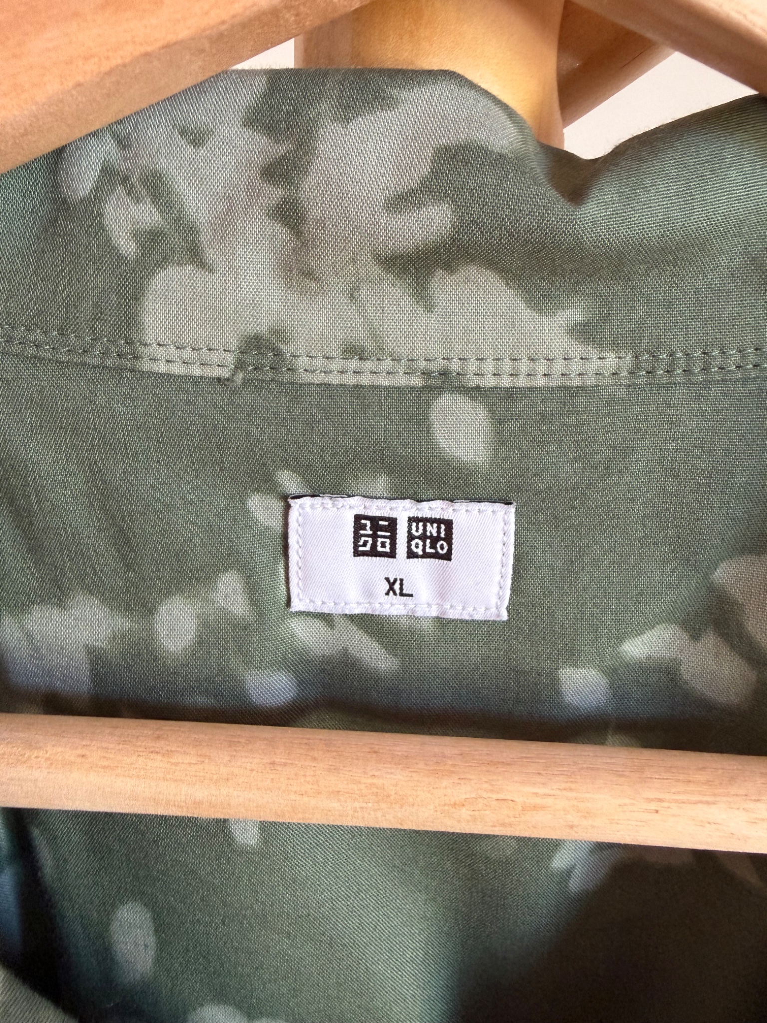 Uniqlo Patterned Short Sleeve Shirt - detail 5