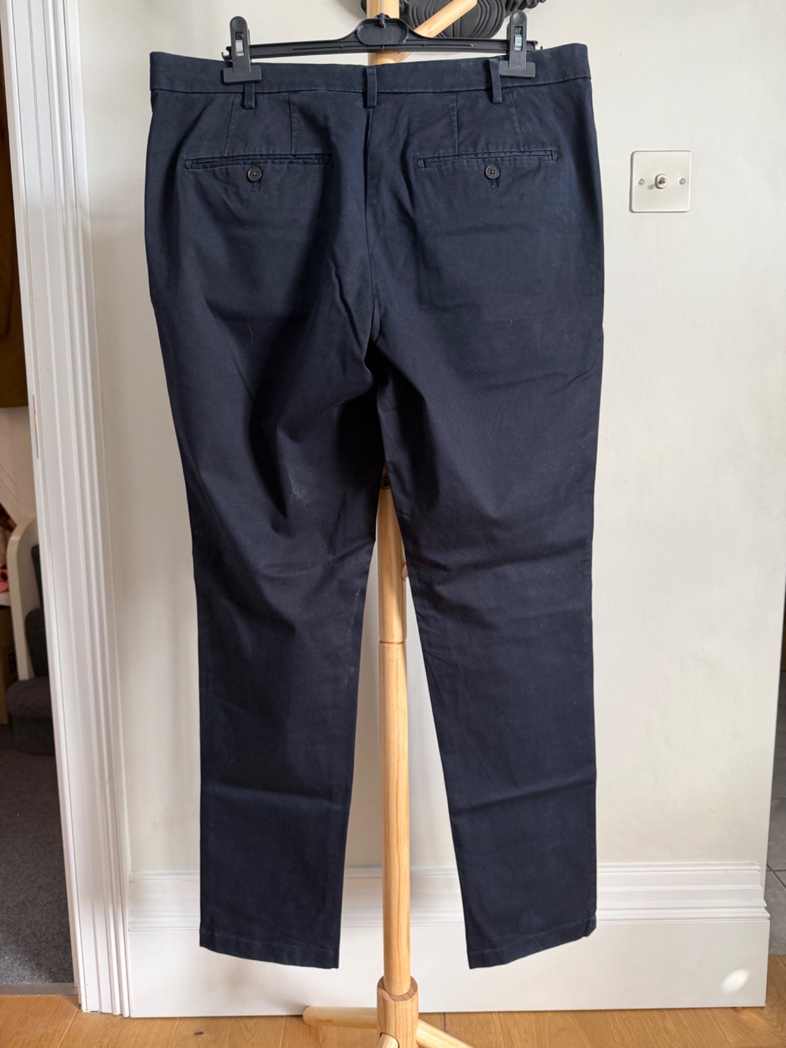 Uniqlo Chinos - detail 4