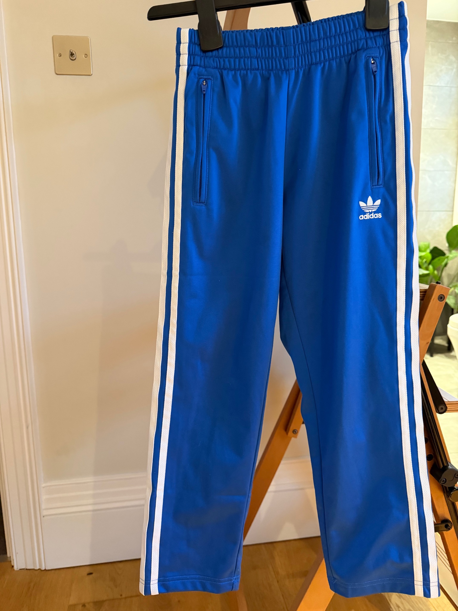 Adidas Originals Essentials 3-Stripes Tracksuit Adicolor SST - detail 5