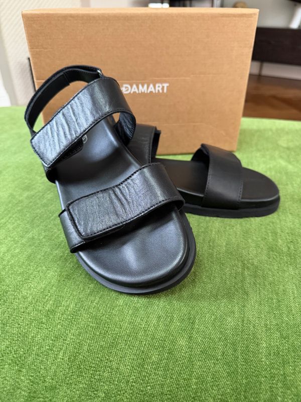 Piedical Sandals