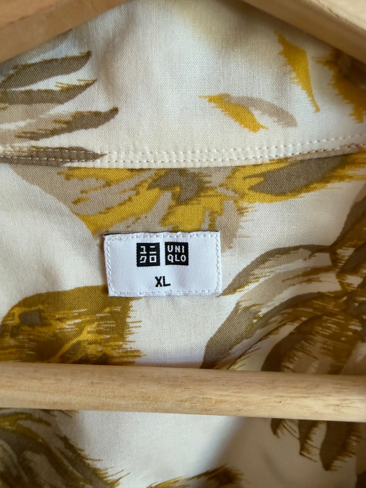 Uniqlo Tropical Leaf Shirt Button Up